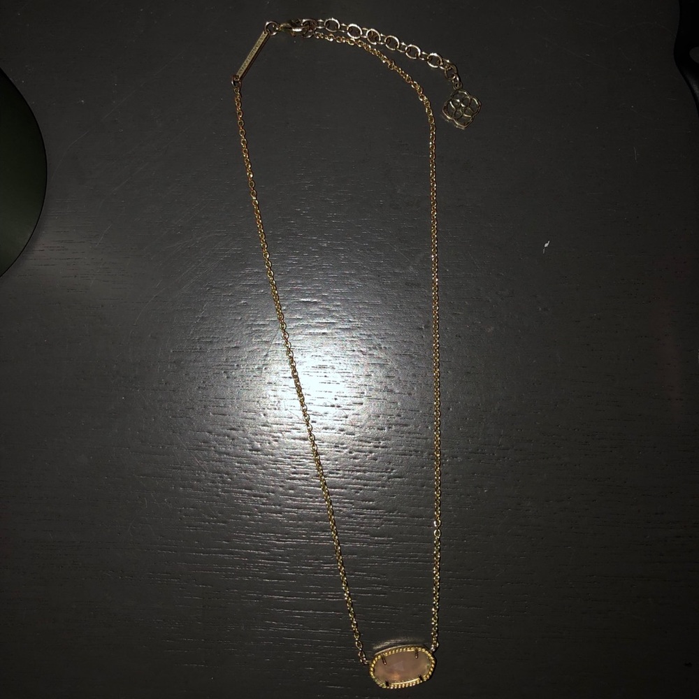 Kendra Scott pendant necklace